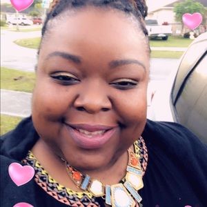 Meet your Posher, Nathalie